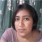 Profesora en educación con experiencia en niños de preescolar y primaria